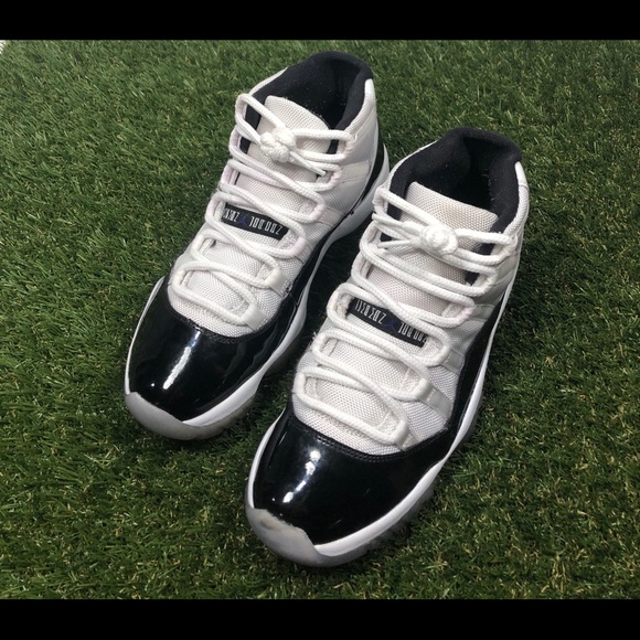 SOLD Jordan 11 Concord (2011) - Picture 4 of 8